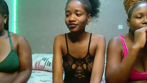 Snapshot of shankyznoviana chatting on May 2026 07:18:01 PM Shanky online show from May 2026 07:18:01 PM
