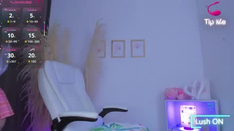 Snapshot of shannel_moss__ chatting on October 2025 11:13:01 PM   online show from October 2025 11:13:01 PM