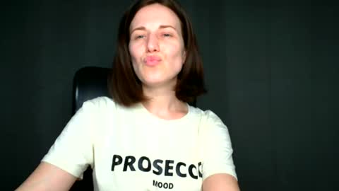 Snapshot of shannen_sweet chatting on May 2026 08:10:02 AM Shannen online show from May 2026 08:10:02 AM