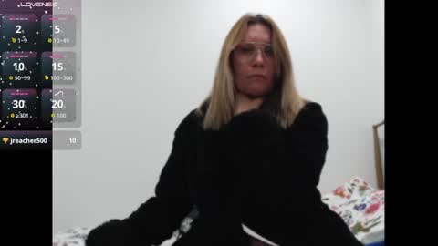 Snapshot of shannon07 chatting on April 2026 03:01:04 AM Shannon07 online show from April 2026 03:01:04 AM