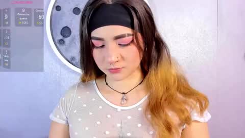 Shanntal  online show from December 2025 07:53:01 PM