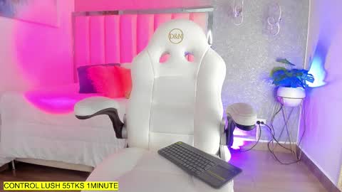 Snapshot of shantal_thompson21 chatting on March 2026 11:27:02 AM Shantal online show from March 2026 11:27:02 AM