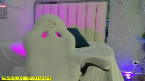 Snapshot of shantal_thompson21 chatting on March 2026 11:36:02 AM Shantal online show from March 2026 11:36:02 AM