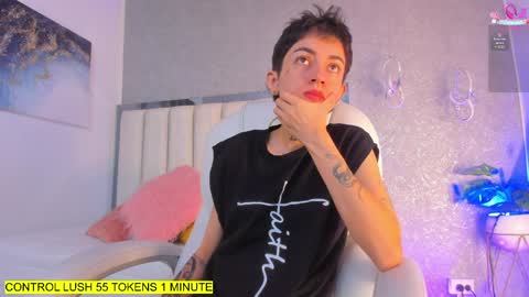 Snapshot of shantal_thompson21 chatting on April 2026 11:18:02 AM Shantal online show from April 2026 11:18:02 AM