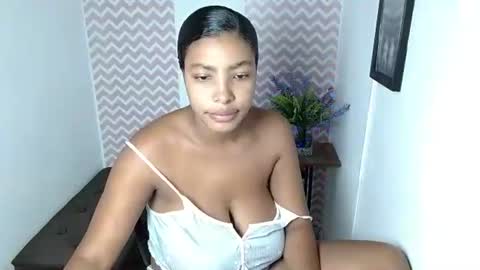 Snapshot of shantalcarson chatting on June 2026 06:43:01 PM Dayana online show from June 2026 06:43:01 PM