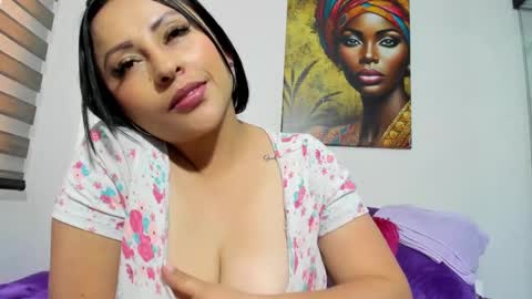 Snapshot of shantall_8 chatting on February 2025 02:49:01 PM karol online show from February 2025 02:49:01 PM