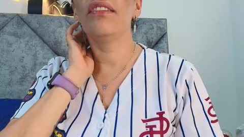 shantey online show from November 2025 01:43:01 PM