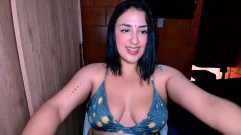 Snapshot of sharain chatting on December 2024 07:14:01 PM My real name is bella  Much Gust  online show from December 2024 07:14:01 PM