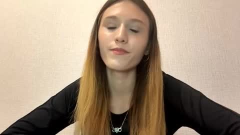 Snapshot of shareecacciatore chatting on April 2026 07:03:01 PM Kira online show from April 2026 07:03:01 PM