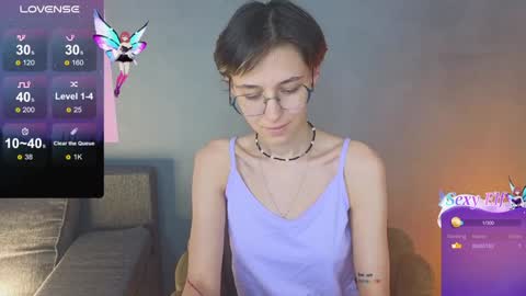 Snapshot of sharli_rose chatting on December 2024 07:23:01 PM Sharli online show from December 2024 07:23:01 PM