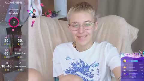 Snapshot of sharli_rose chatting on February 2025 04:04:02 PM Sharli online show from February 2025 04:04:02 PM