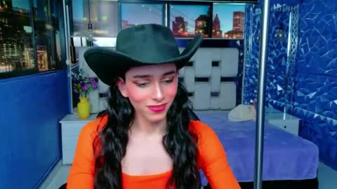 Sharlond online show from April 2026 07:58:02 PM