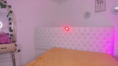 Sharlot online show from February 2026 12:02:02 PM