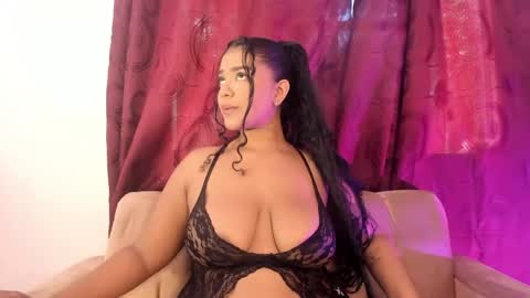 Snapshot of sharlot_evans_ chatting on May 2026 03:52:01 PM Sharlot online show from May 2026 03:52:01 PM