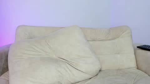 Hi fiends ---- I usually start online from Monday to Friday from 1000 am Saturdays and Sundays at 600 am Colombia time online show from January 2025 09:03:01 PM