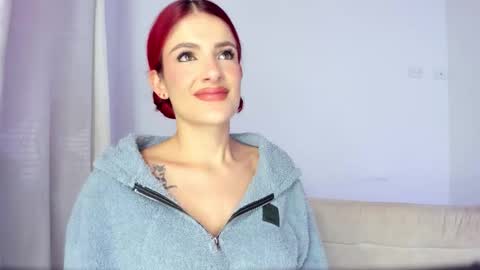 Hi fiends ---- I usually start online from Monday to Friday from 1000 am Saturdays and Sundays at 600 am Colombia time online show from December 2025 12:54:01 PM