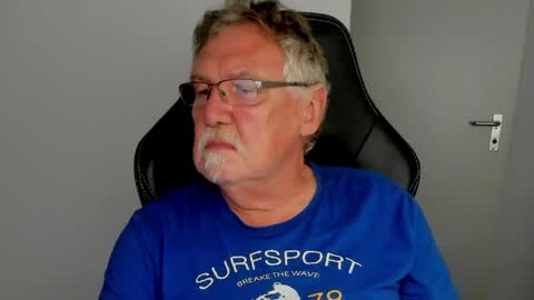 sharlots_pet online show from June 2026 06:24:02 PM