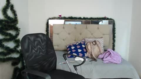 Sara online show from December 2024 09:18:02 PM