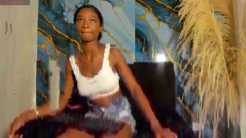 Snapshot of sharlotte_devereux chatting on May 2026 09:01:01 PM sharlotte_devereux online show from May 2026 09:01:01 PM