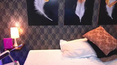 Sharom  online show from March 2026 07:20:02 PM