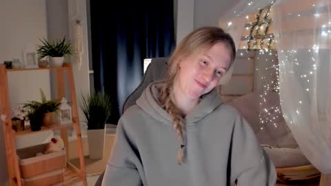 Snapshot of sharonevansi chatting on May 2026 06:02:02 PM Sharon online show from May 2026 06:02:02 PM