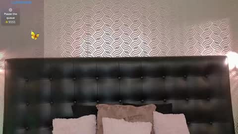 Snapshot of sharonevanss chatting on April 2026 08:35:02 PM Sharon online show from April 2026 08:35:02 PM