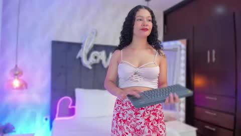 Snapshot of sharonn___ chatting on February 2025 03:25:02 AM Sharon online show from February 2025 03:25:02 AM