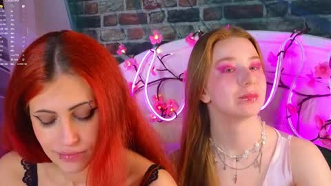Lola and Stacey online show from April 2026 08:14:01 PM