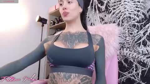 Snapshot of sharpay_evans chatting on March 2026 06:13:01 PM Antonia online show from March 2026 06:13:01 PM