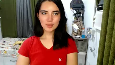 Snapshot of shasha_carreon chatting on April 2026 12:32:01 PM shasha online show from April 2026 12:32:01 PM