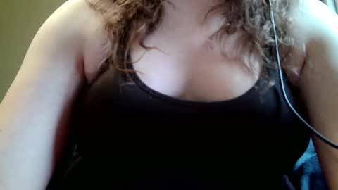 Snapshot of shathara chatting on October 2025 04:38:02 PM Shay online show from October 2025 04:38:02 PM