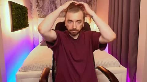 Snapshot of shaun_white chatting on December 2025 05:41:02 PM shaun_white online show from December 2025 05:41:02 PM