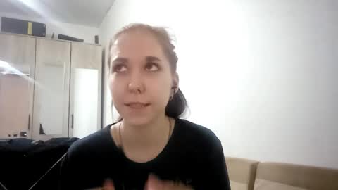 Annette online show from December 2025 08:44:01 AM