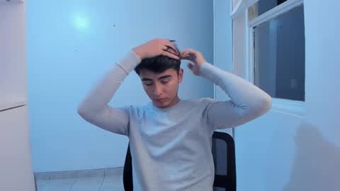 Snapshot of shawn__sanderson chatting on November 2025 10:32:02 PM Shawn online show from November 2025 10:32:02 PM