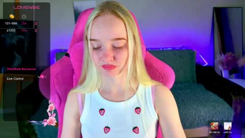 Snapshot of shawty_miia chatting on May 2026 05:18:02 PM shawty_miia online show from May 2026 05:18:02 PM