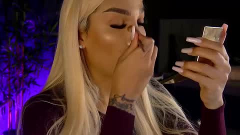 Snapshot of shayblonde chatting on March 2025 08:07:02 PM shayblonde online show from March 2025 08:07:02 PM