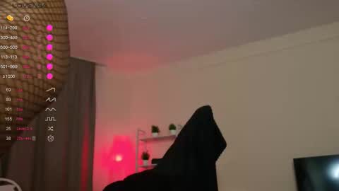 Snapshot of shayloren chatting on October 2025 04:34:01 AM Shay online show from October 2025 04:34:01 AM