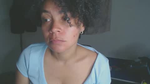 Shayna online show from November 2025 11:48:02 PM