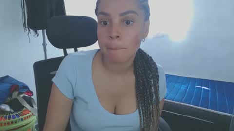 Snapshot of shayna_cute chatting on April 2026 07:48:01 PM Shayna online show from April 2026 07:48:01 PM