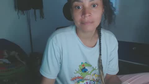 Snapshot of shayna_cute chatting on April 2026 10:42:02 PM Shayna online show from April 2026 10:42:02 PM