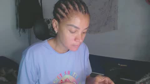 Snapshot of shayna_cute chatting on April 2026 11:27:02 PM Shayna online show from April 2026 11:27:02 PM