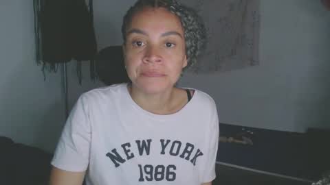 Snapshot of shayna_cute chatting on April 2026 11:31:01 PM Shayna online show from April 2026 11:31:01 PM