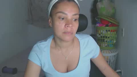 Snapshot of shayna_cute chatting on May 2026 12:51:01 AM Shayna online show from May 2026 12:51:01 AM