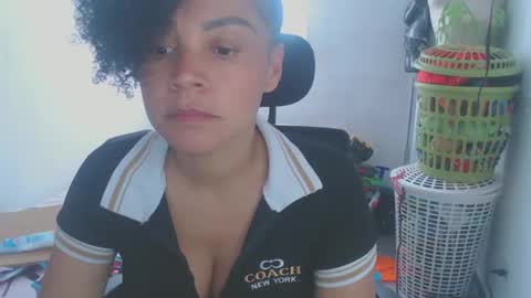 Snapshot of shayna_cute chatting on May 2026 07:21:01 PM Shayna online show from May 2026 07:21:01 PM
