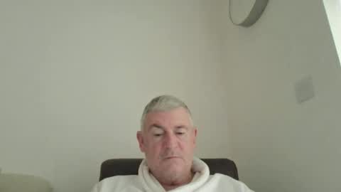 she52 online show from December 2025 09:06:01 AM