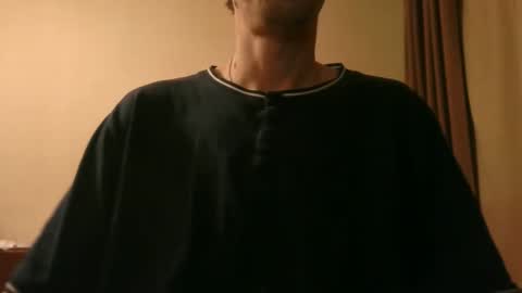 Snapshot of shedevr02 chatting on April 2026 07:14:01 PM Roger online show from April 2026 07:14:01 PM