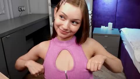 Snapshot of sheilla_pink chatting on April 2026 12:52:02 AM SHEILA online show from April 2026 12:52:02 AM