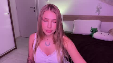 Snapshot of sheislilith chatting on May 2026 07:23:02 PM Lilith online show from May 2026 07:23:02 PM