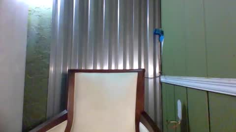 Snapshot of shelbyannn chatting on October 2025 11:41:02 PM Red online show from October 2025 11:41:02 PM