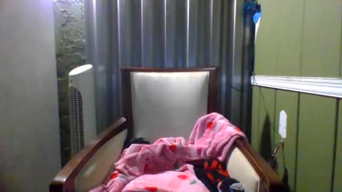 Snapshot of shelbyannn chatting on February 2026 04:08:01 AM Red online show from February 2026 04:08:01 AM